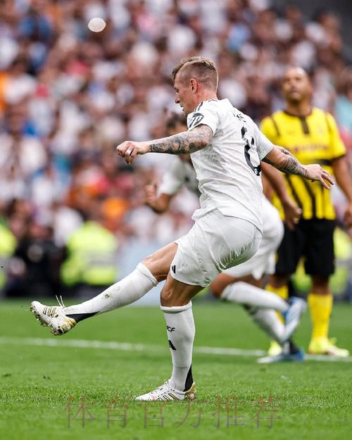 阿斯:本赛季在罗马9球6助 皇马满意马约拉尔表现 阿斯:本赛季在罗马9球6助 皇马满意马约拉尔表现